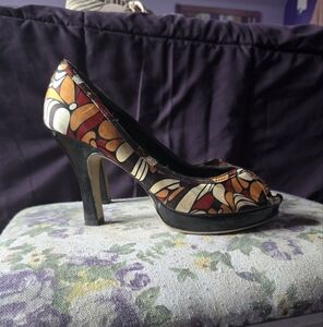 Madden Girl Laureen Satin Peep toe Heels